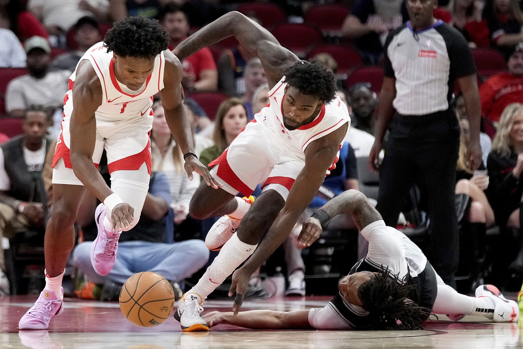 虎扑nba-斯通：每支球队都在打听我们的球员 我们有这么多年轻人令人羡慕